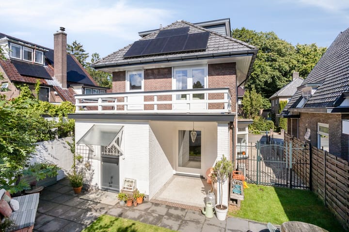 Photo 40 of Catharina van Reesstraat 2