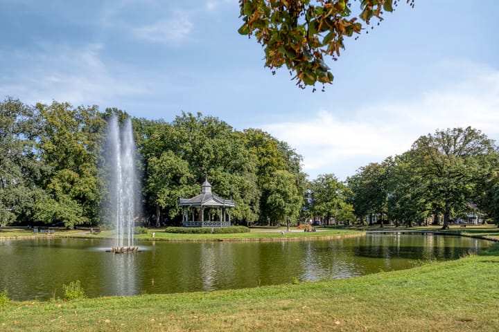 Photo 48 of Catharina van Reesstraat 2