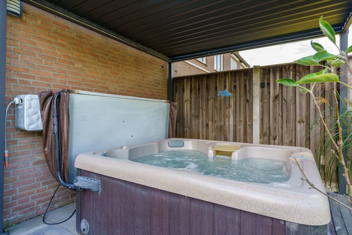 Foto 42 van Hoge Tom 43