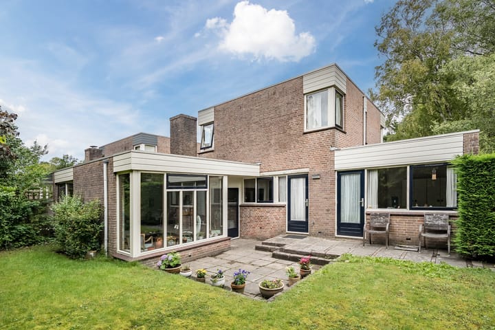 Foto 2 van van Santenlaan 1