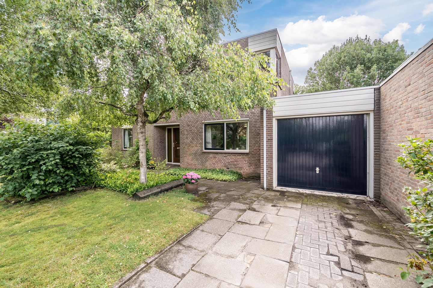 Foto 35 van van Santenlaan 1