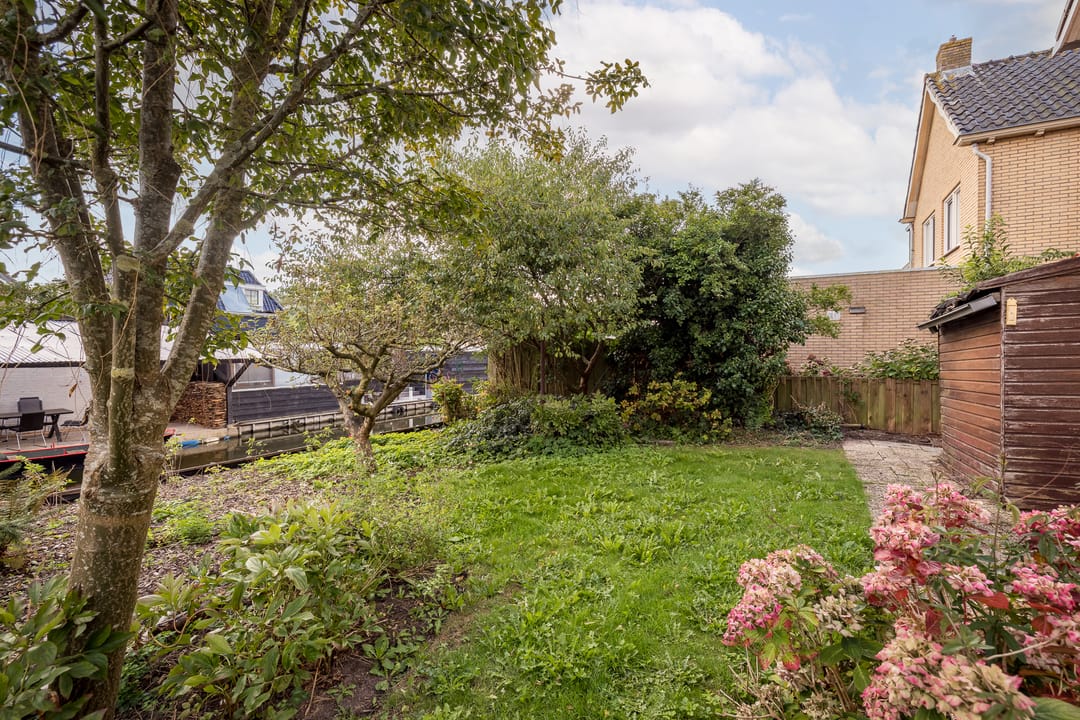 Photo 38 of Bernhardstraat 67