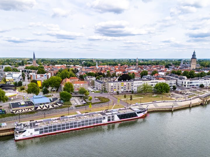 Foto 25 van Stationsplein 99