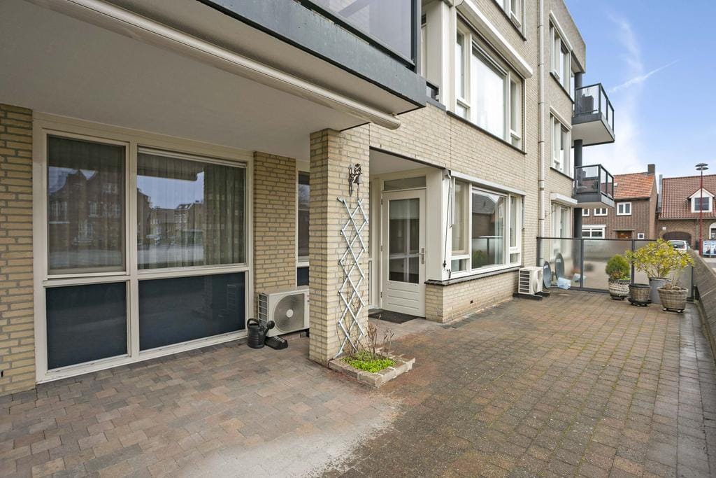 Photo 9 of Wilhelminalaan 11-A2