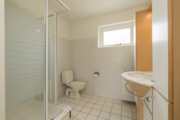 Photo 40 of Tongelaer 106