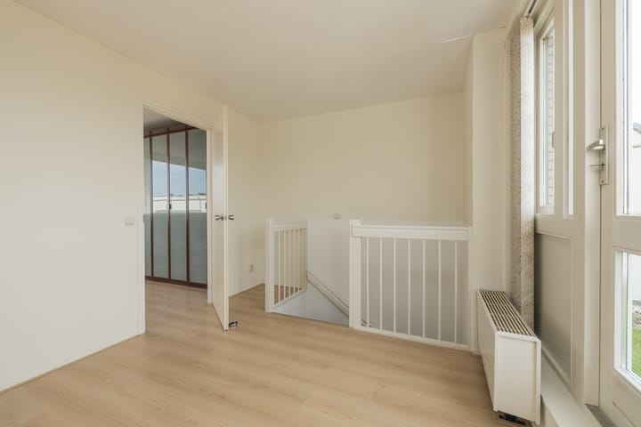 Photo 44 of Tongelaer 106