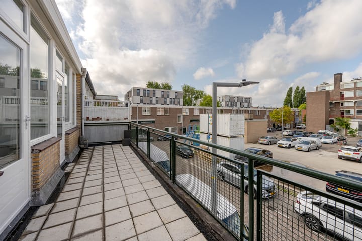 Photo 22 of Krabbendijkehof 59