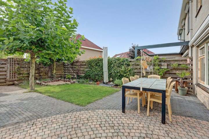 Foto 32 van P. Lieftincklaan 13