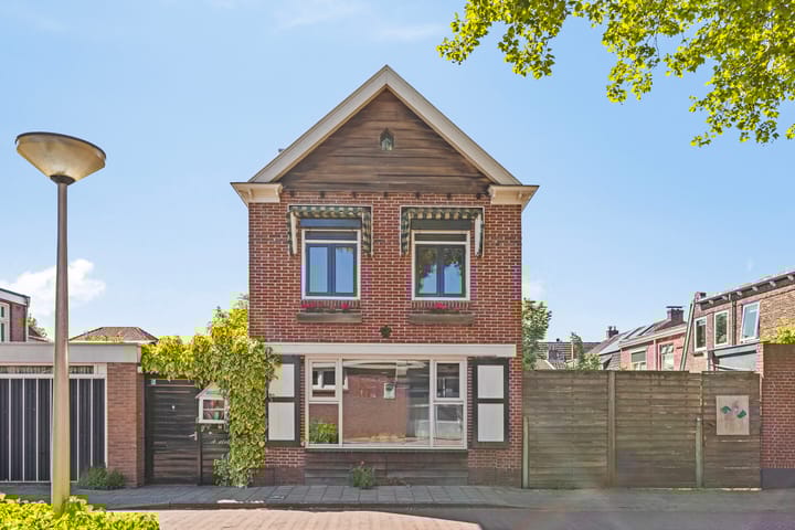 Foto 1 van Nicolaas Beetsstraat 1