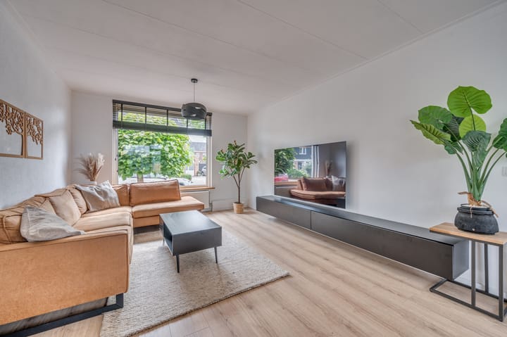 Foto 3 van Burgemeester Joostenlaan 42