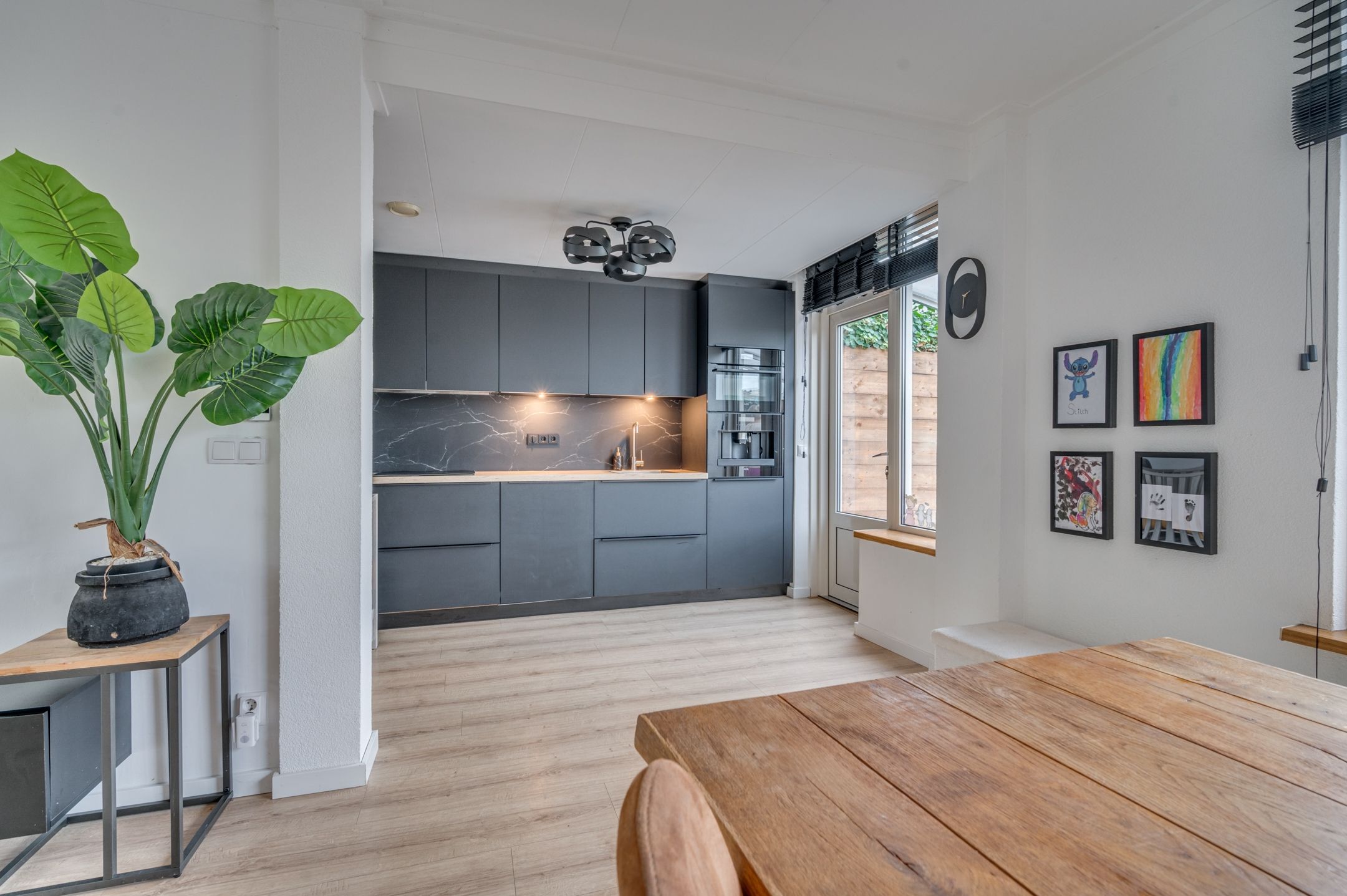 Foto 9 van Burgemeester Joostenlaan 42