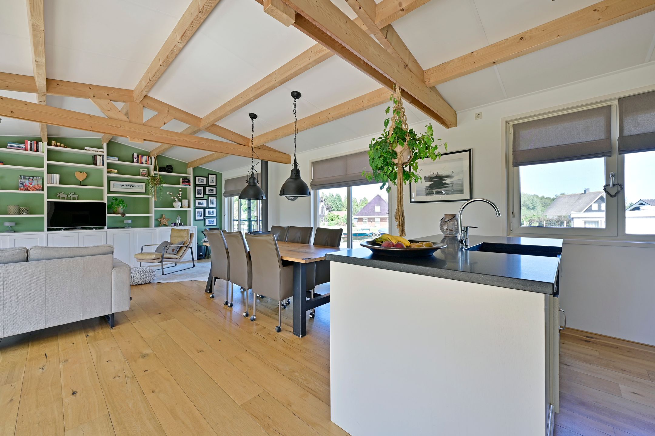 Foto 12 van Hoekse Aar 107