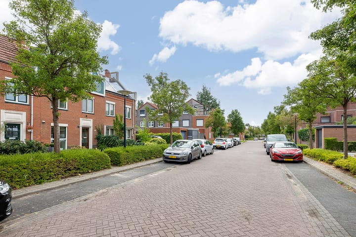 Foto 36 van Count Basielaan 4