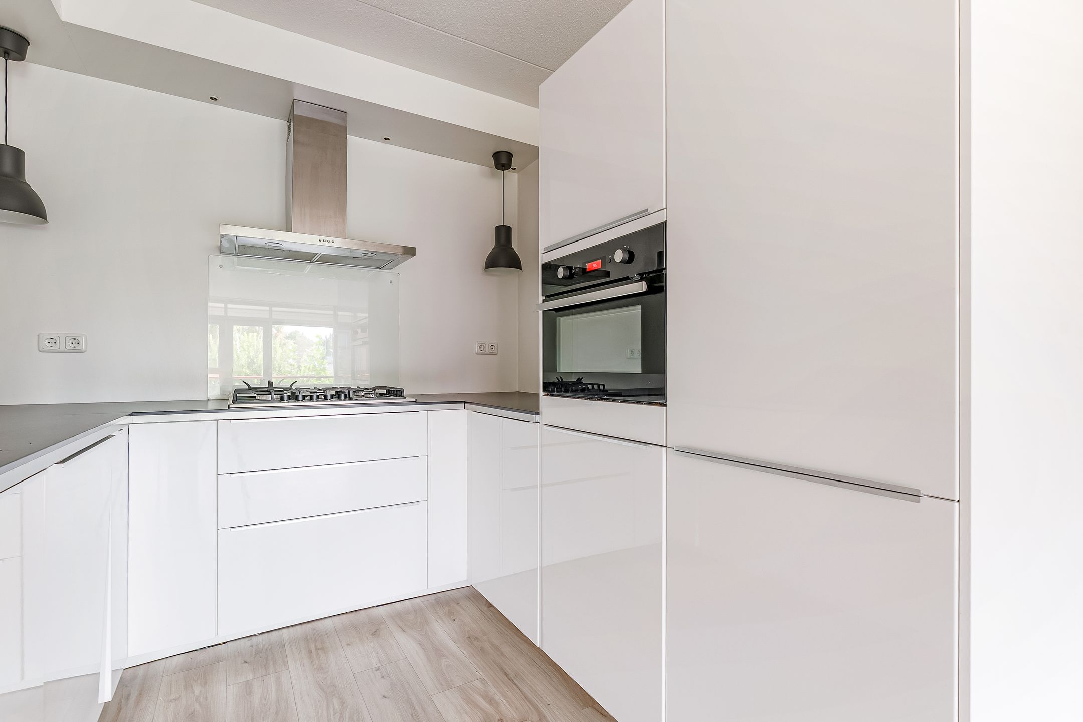 Foto 15 van Bremenstraat 59