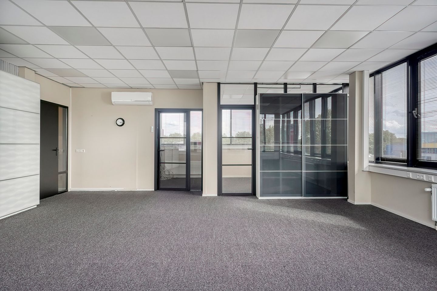 View photo 5 of Admiraal Helfrichweg 1