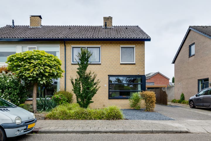 Photo 6 of Herman van Halterenstraat 19