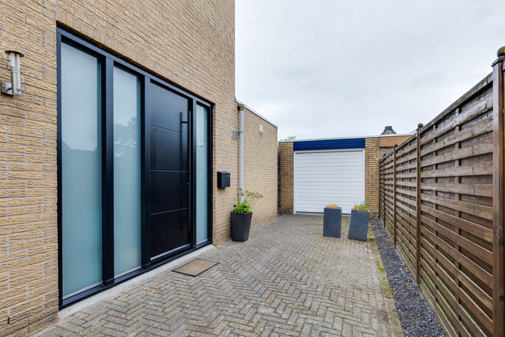 Photo 7 of Herman van Halterenstraat 19