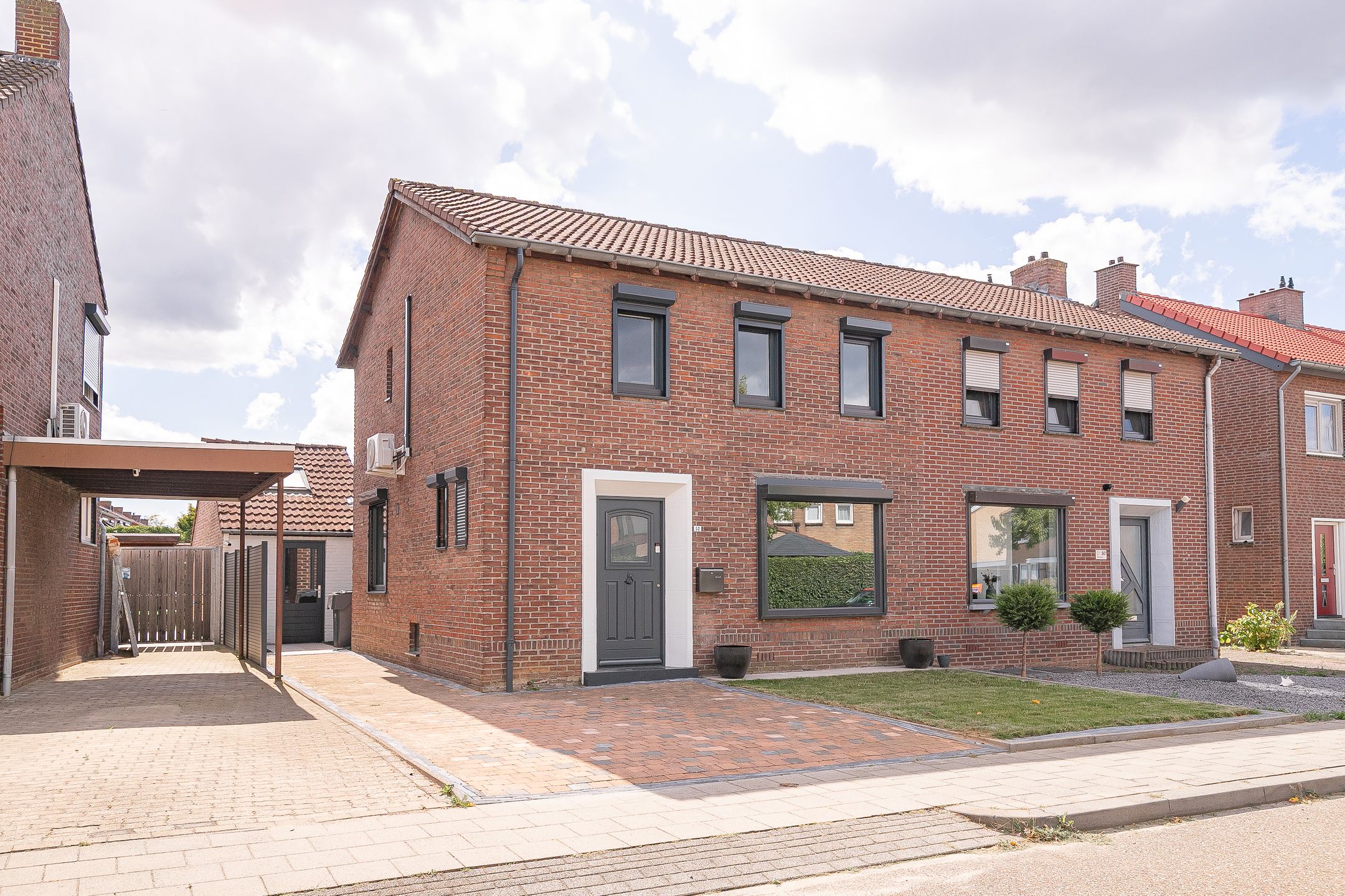 Ruys de Beerenbroucklaan, 52, Urmond, 6129HD, Limburg, Nederland 52 