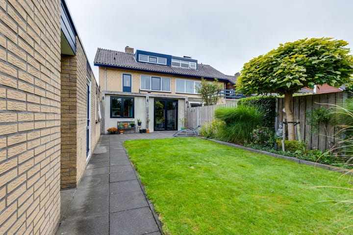 Photo 63 of Herman van Halterenstraat 19