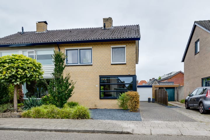 Photo 68 of Herman van Halterenstraat 19
