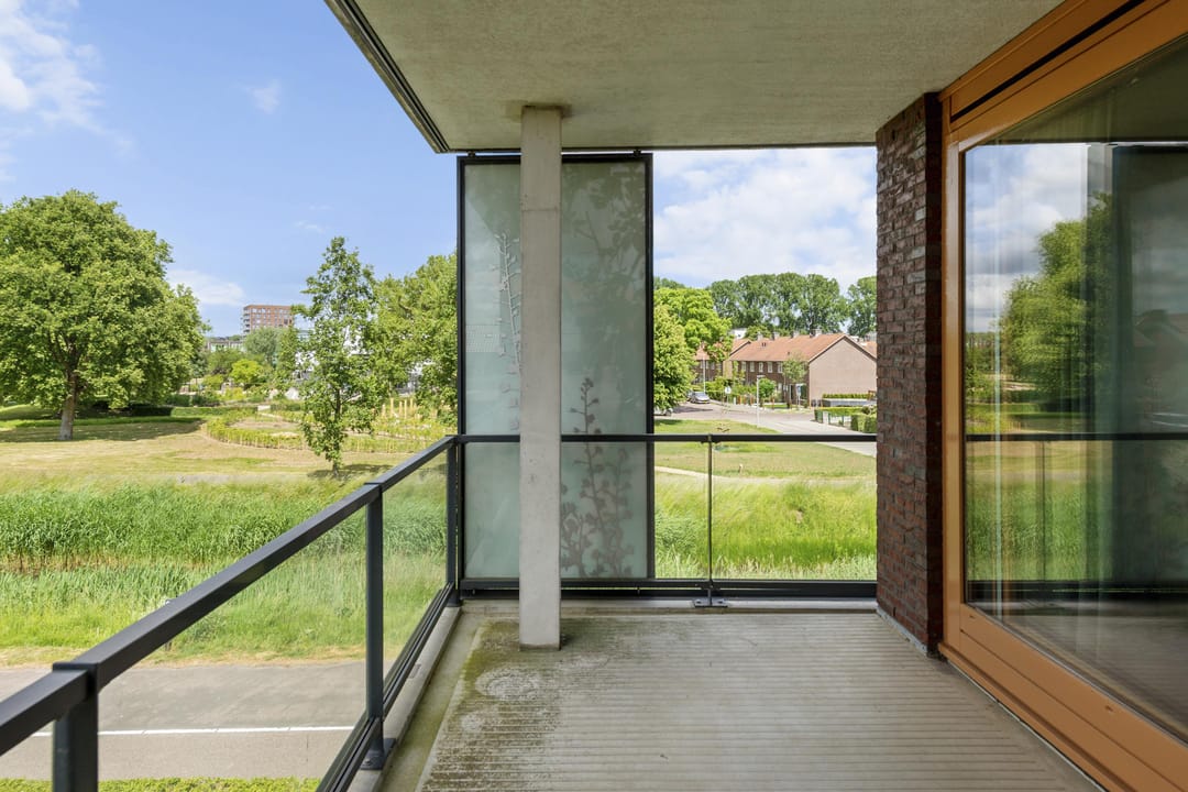 Photo 23 of Blaasjeskruidstraat 9