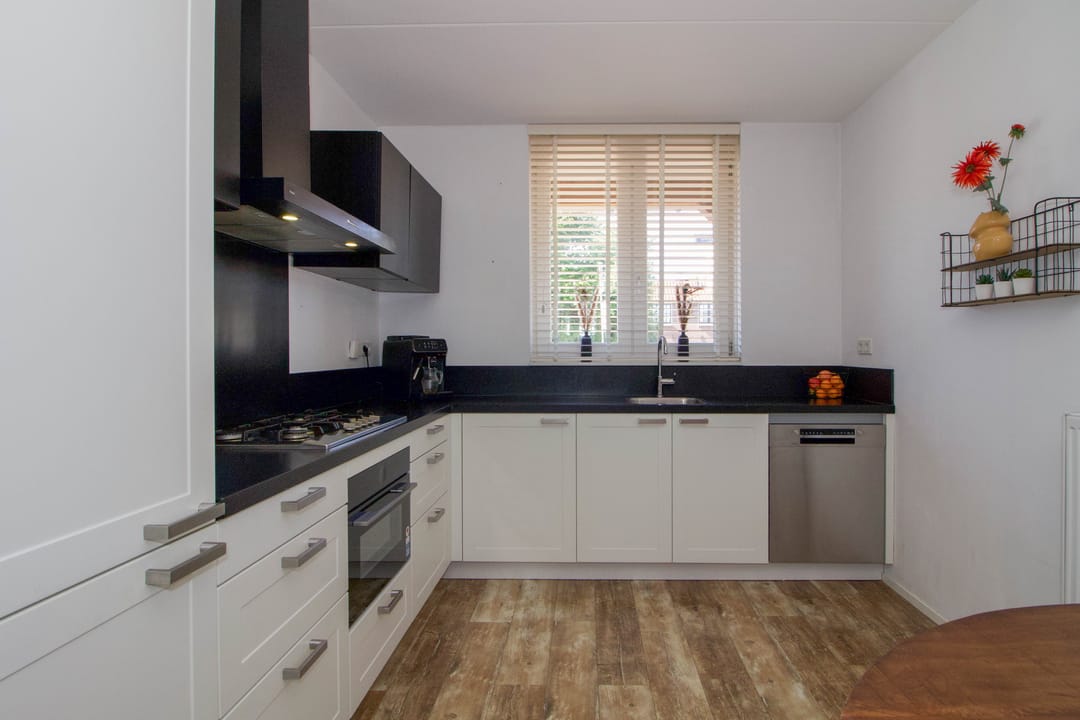 Photo 8 of Oostmaat 3