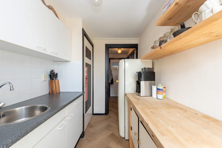 Photo 11 of Wagenaarstraat 2-A