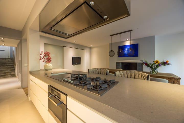 Photo 8 of Johannes Vermeerstraat 25