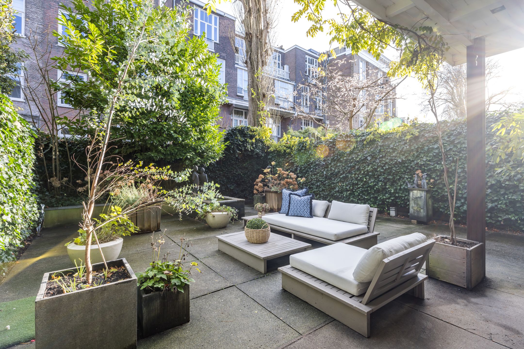 Photo 9 of Johannes Vermeerstraat 25