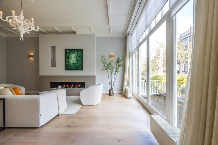 Photo 15 of Johannes Vermeerstraat 25