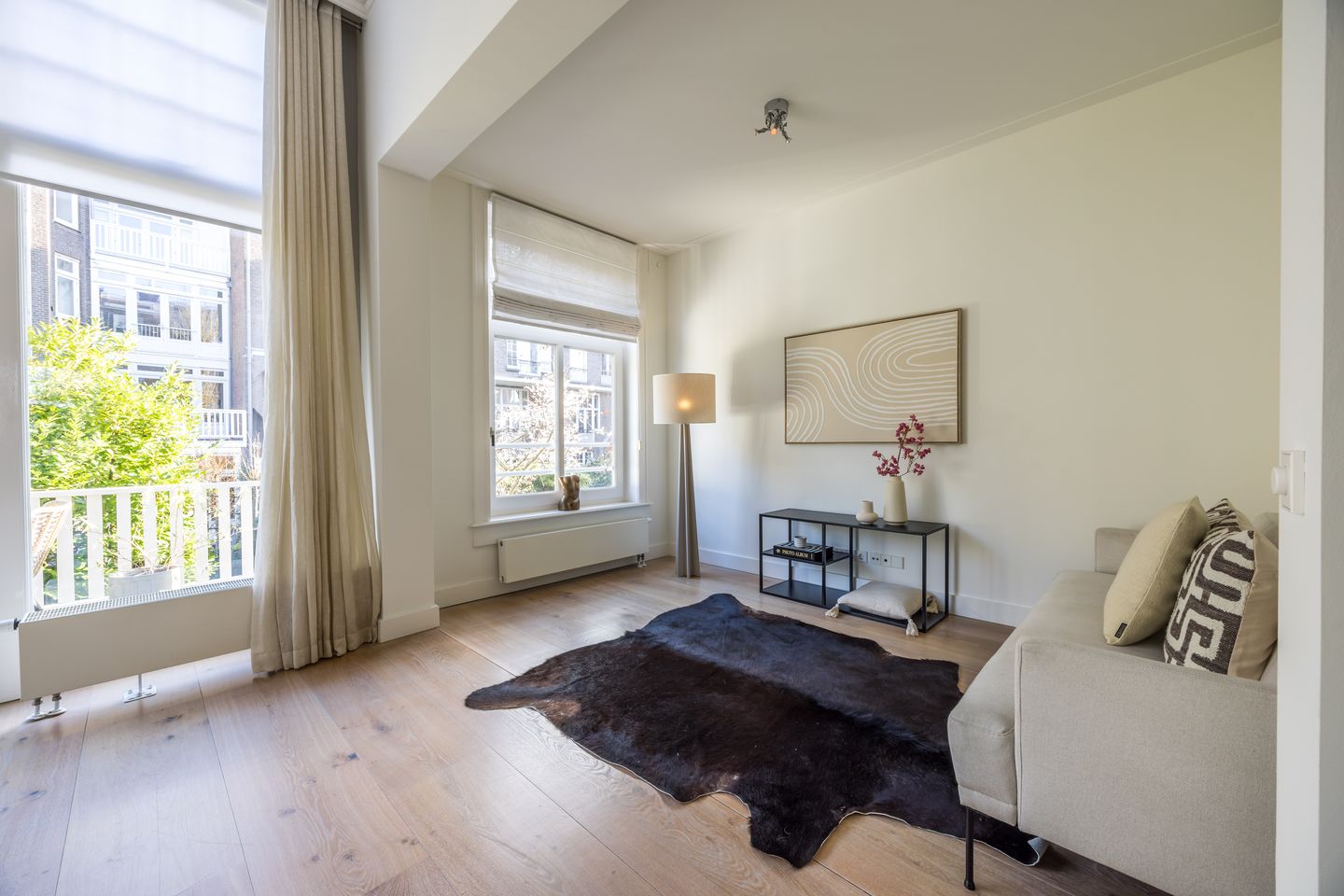 Photo 20 of Johannes Vermeerstraat 25