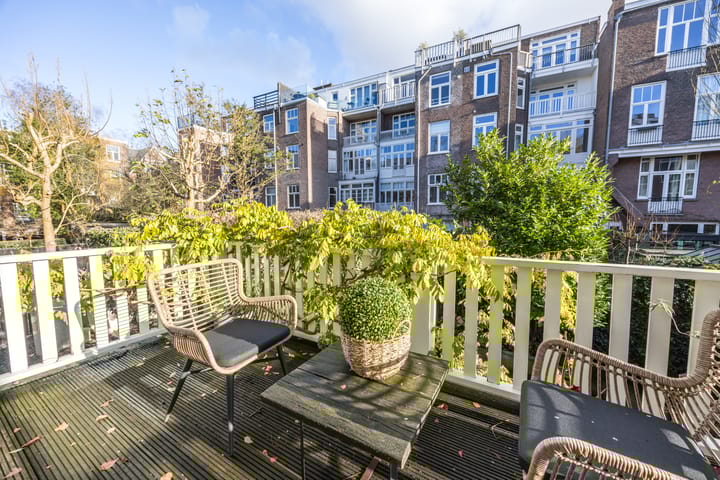 Photo 22 of Johannes Vermeerstraat 25