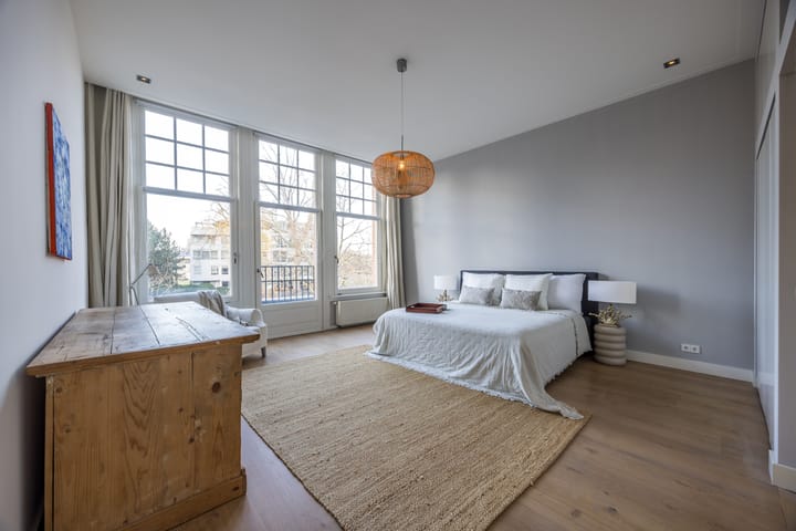 Photo 31 of Johannes Vermeerstraat 25