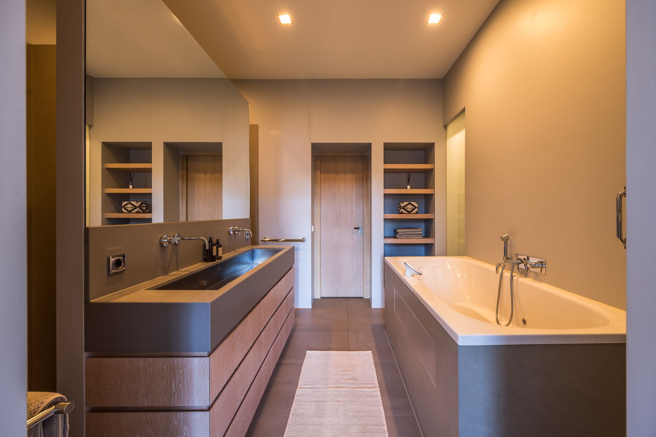 Photo 36 of Johannes Vermeerstraat 25