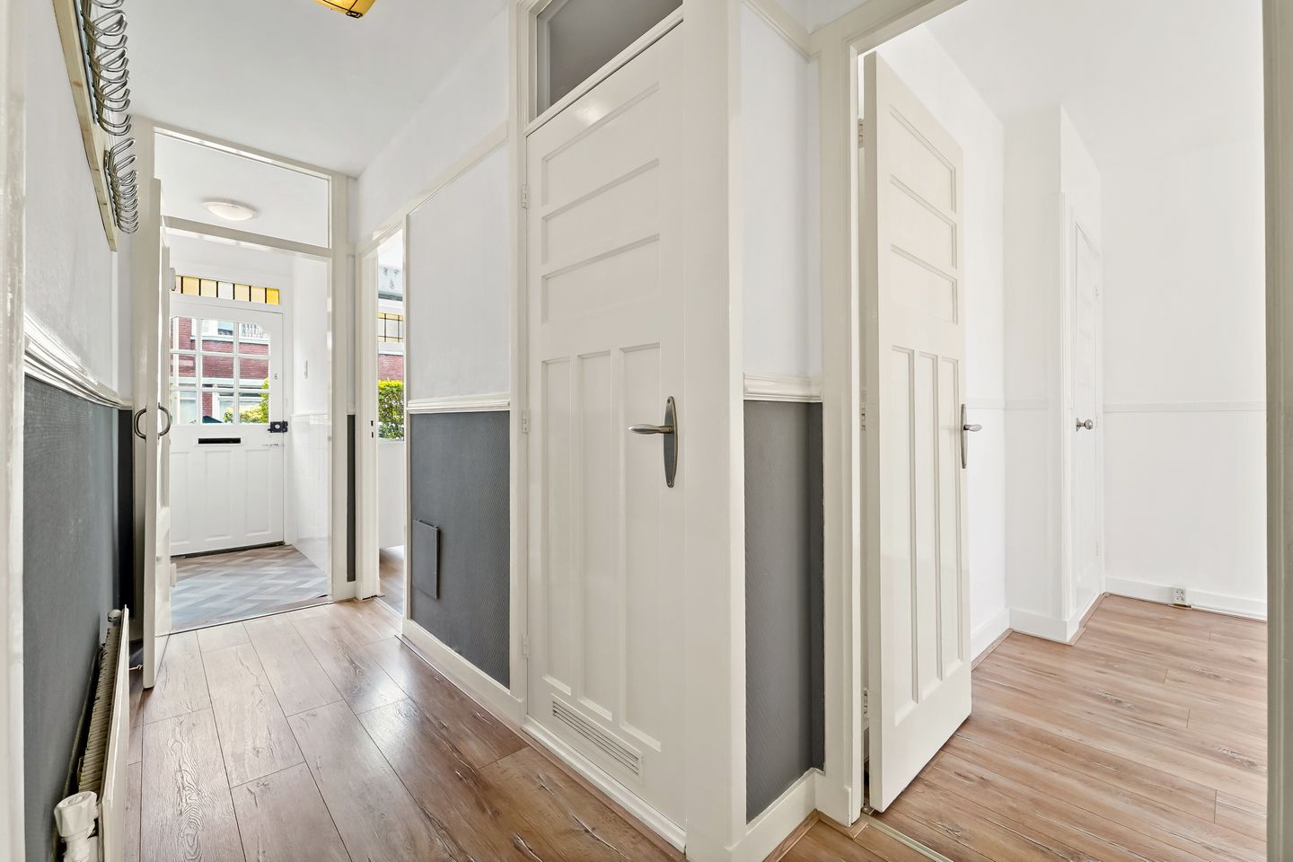 Photo 10 of Johan Gramstraat 73