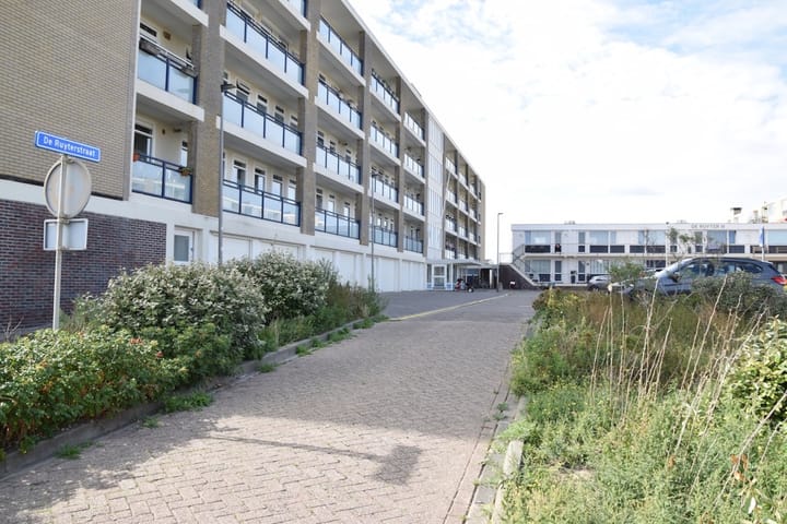 Foto 2 van de Ruyterstraat 86