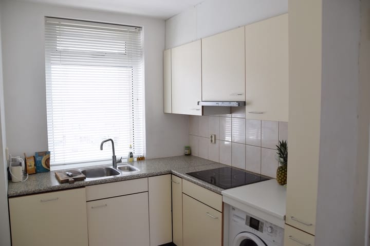 Foto 7 van de Ruyterstraat 86