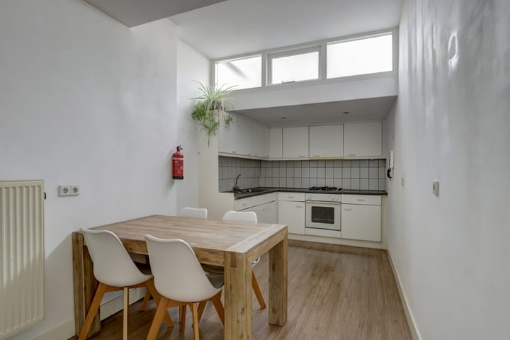 Foto 9 van Leeghwaterstraat 133