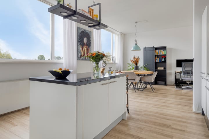 Foto 14 van Van Meekerenstraat 184