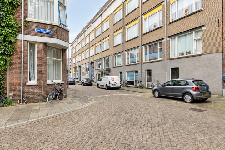 Foto 26 van Van Meekerenstraat 184