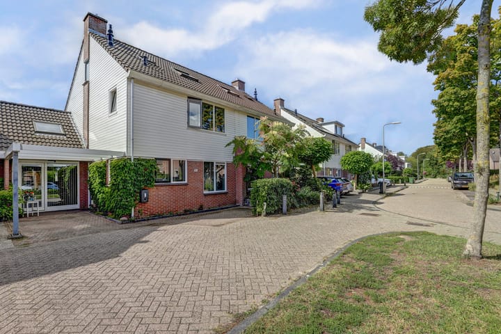 Photo 3 of J. Dixlaan 40