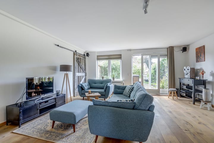 Photo 5 of J. Dixlaan 40