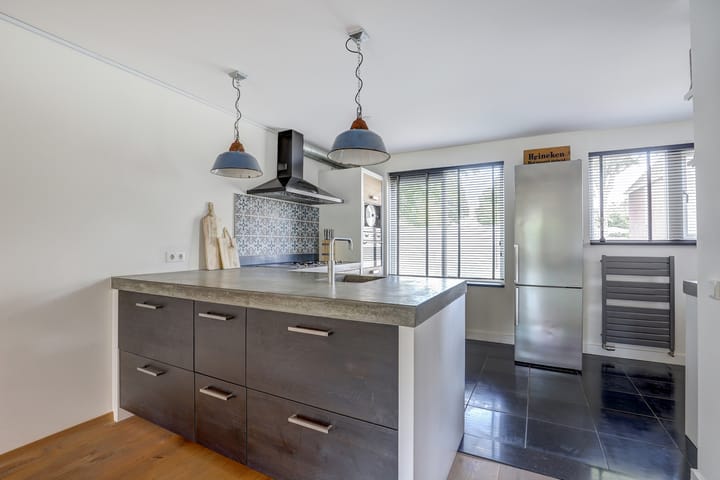 Photo 17 of J. Dixlaan 40