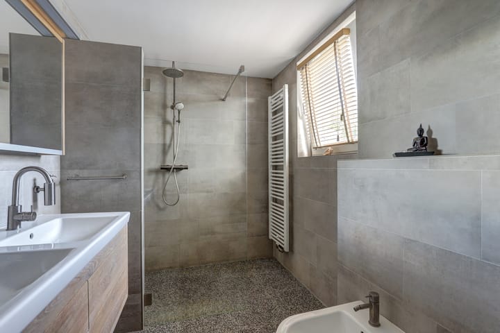 Photo 33 of J. Dixlaan 40