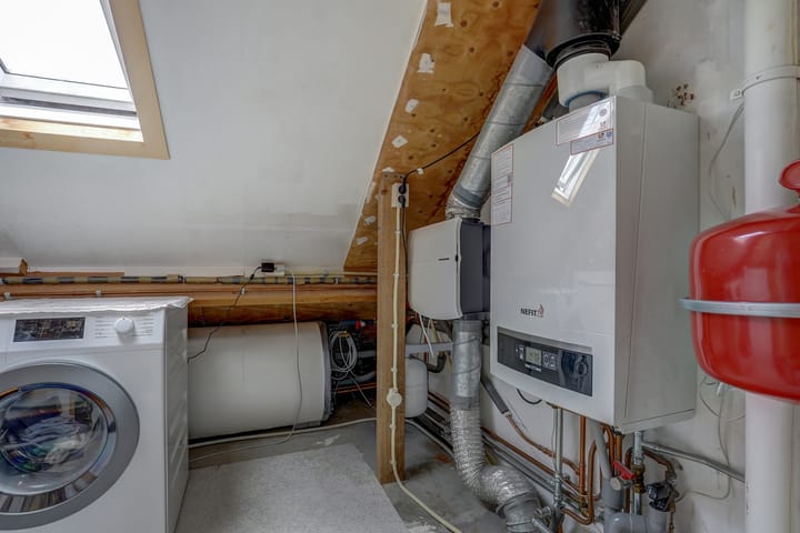 Photo 39 of J. Dixlaan 40