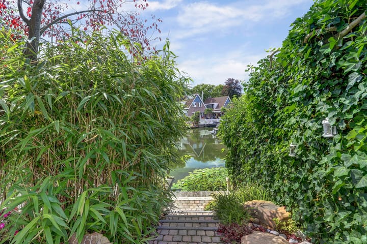 Photo 43 of J. Dixlaan 40