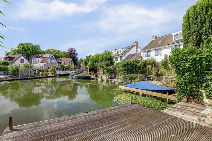 Photo 44 of J. Dixlaan 40