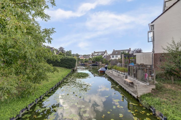 Photo 50 of J. Dixlaan 40