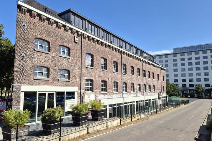 Petrus Regoutplein 22 D-05