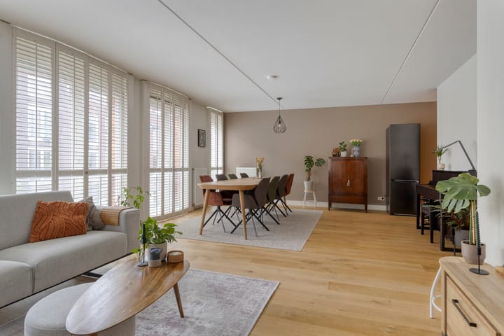 Foto 8 van Menno van Coehoornstraat 2-B6